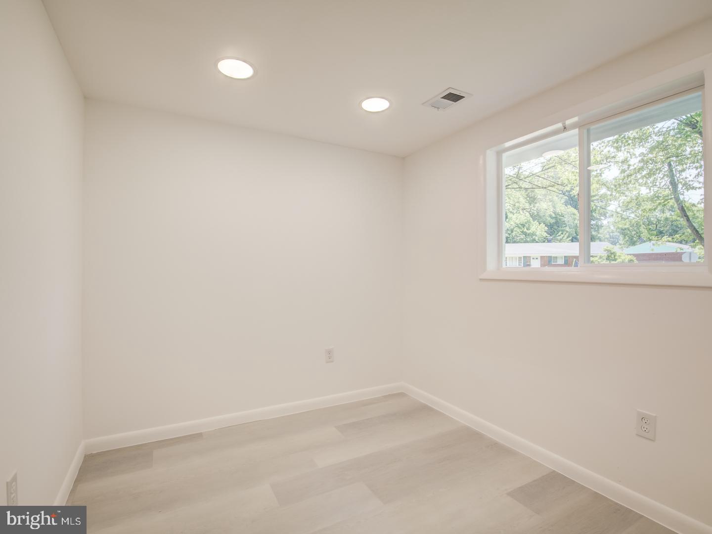 9214 Rolling View Drive Lanham, MD 20706 - Photo 48 of 58