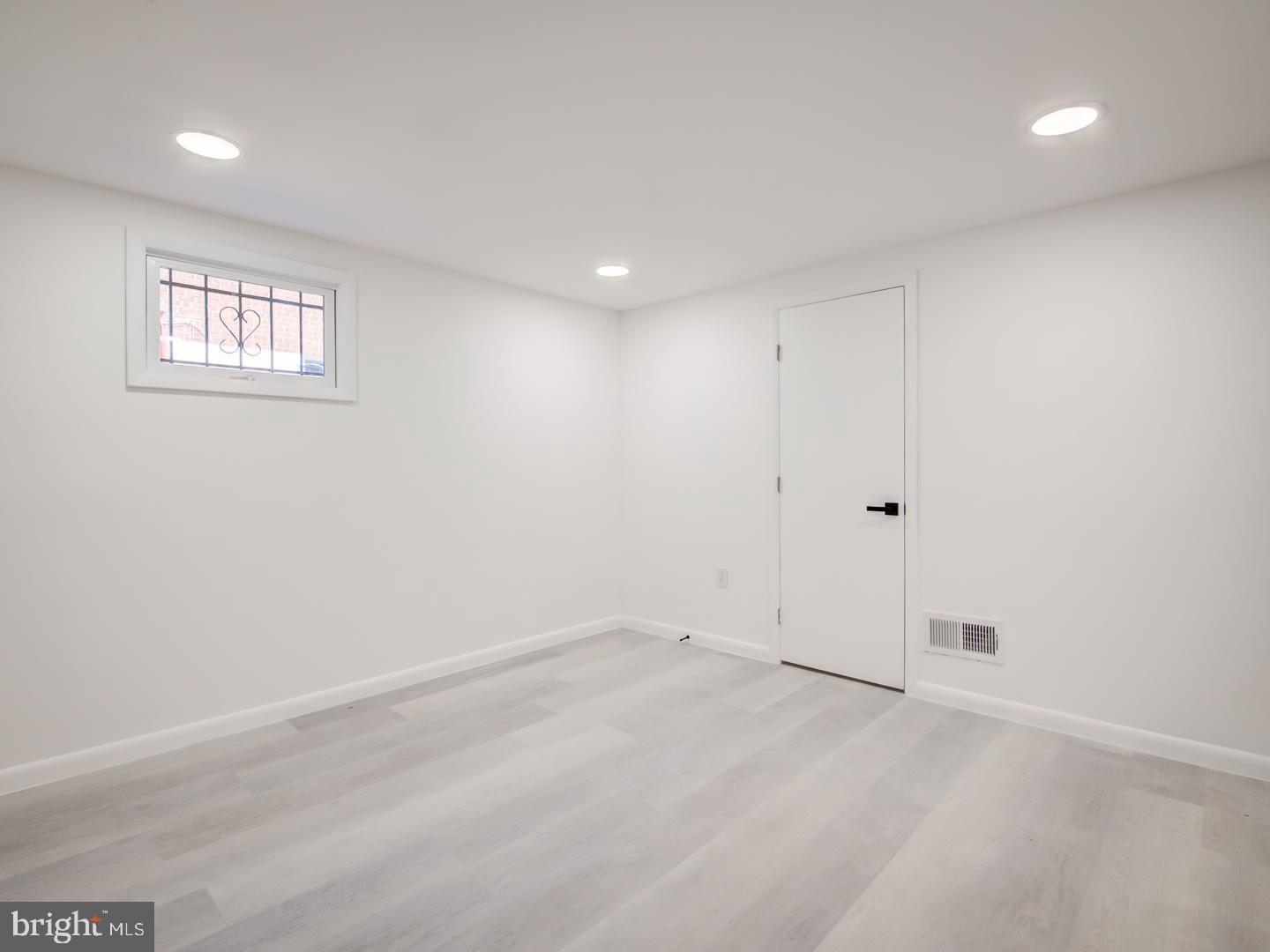 9214 Rolling View Drive Lanham, MD 20706 - Photo 55 of 58