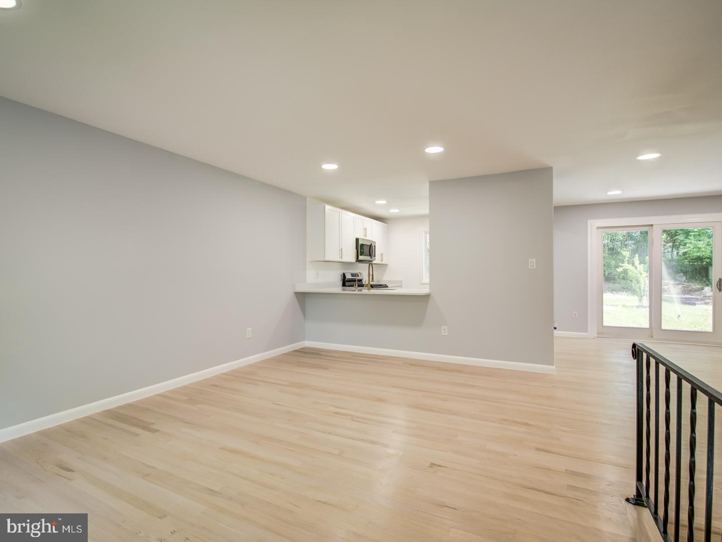 9214 Rolling View Drive Lanham, MD 20706 - Photo 10 of 58