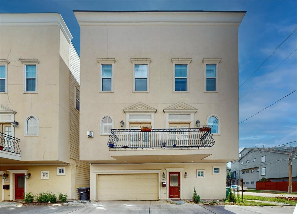 1502 Birdsall Street Houston, TX 77007 - Photo 1 of 41