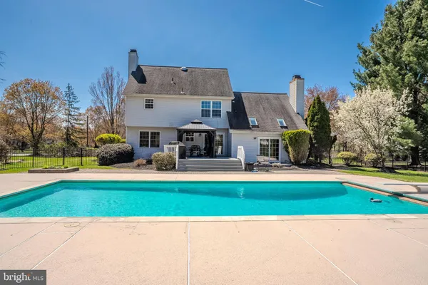 $989,900 | 6 Ruedeman Drive, Plainsboro, NJ 08536