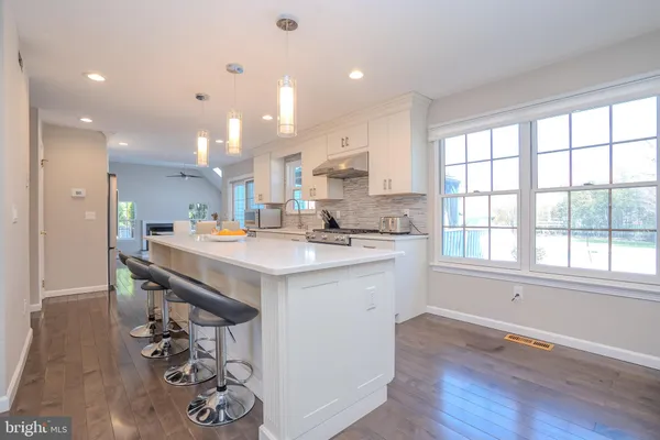 $989,900 | 6 Ruedeman Drive, Plainsboro, NJ 08536