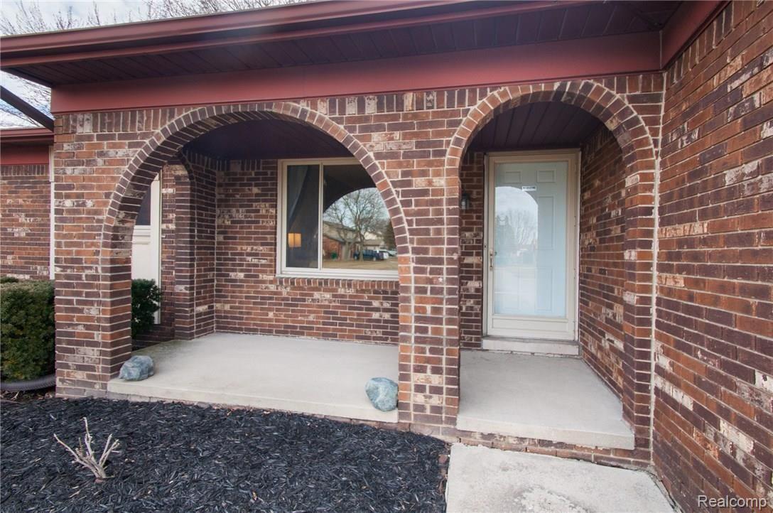 47846 Chrys Road Macomb, MI 48044 - Photo 38 of 46 ChrysRd_47846_Front_06.jpg