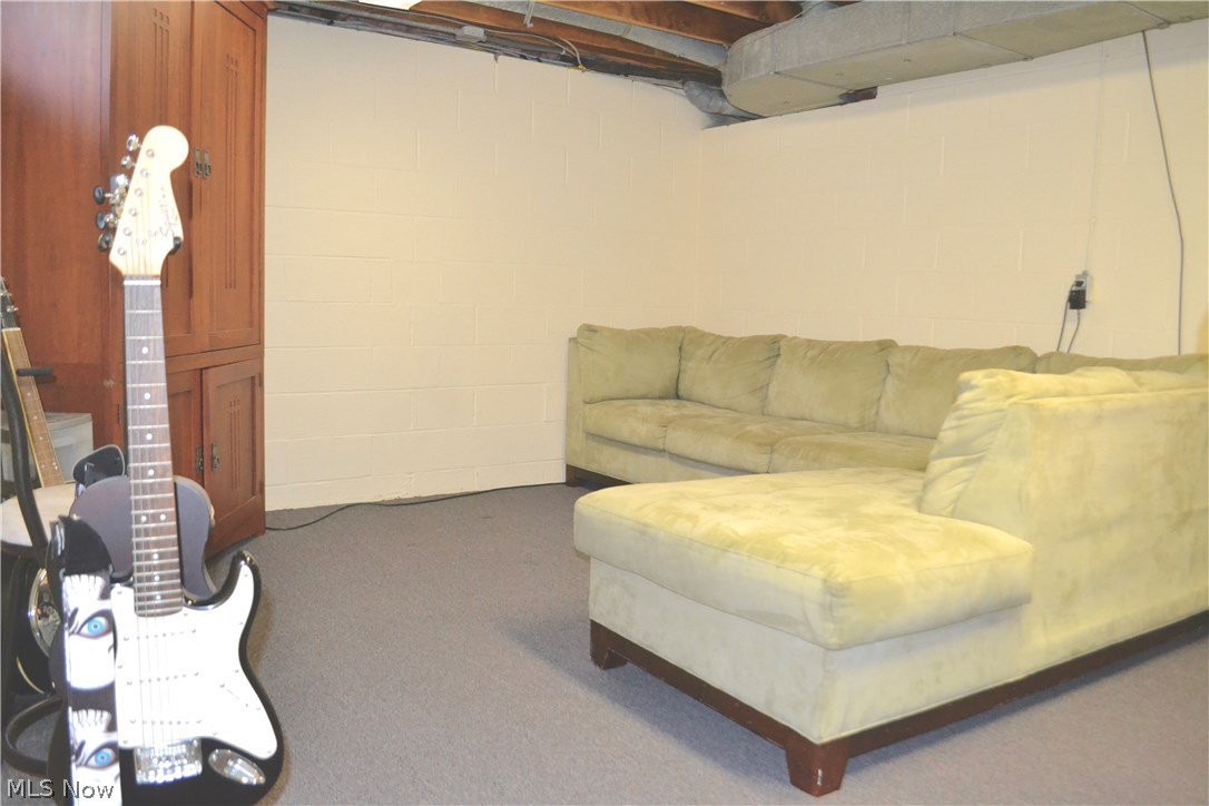 1856 Winchester Road Cleveland, OH 44124 - Photo 16 of 17 Gallery Image 16