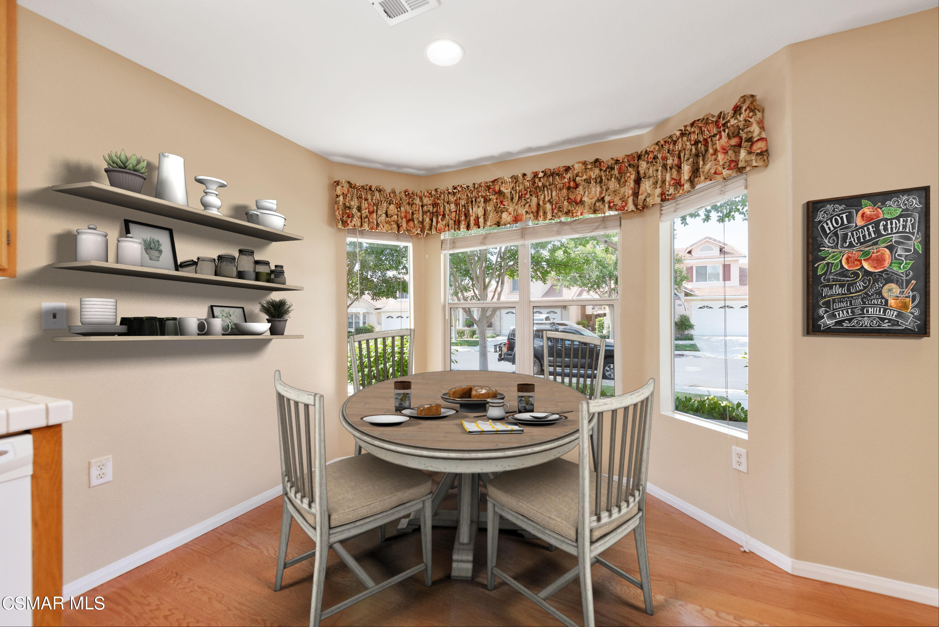 5658 Vinca Street Simi Valley, CA 93063 - Photo 16 of 44 Breakfast Nook