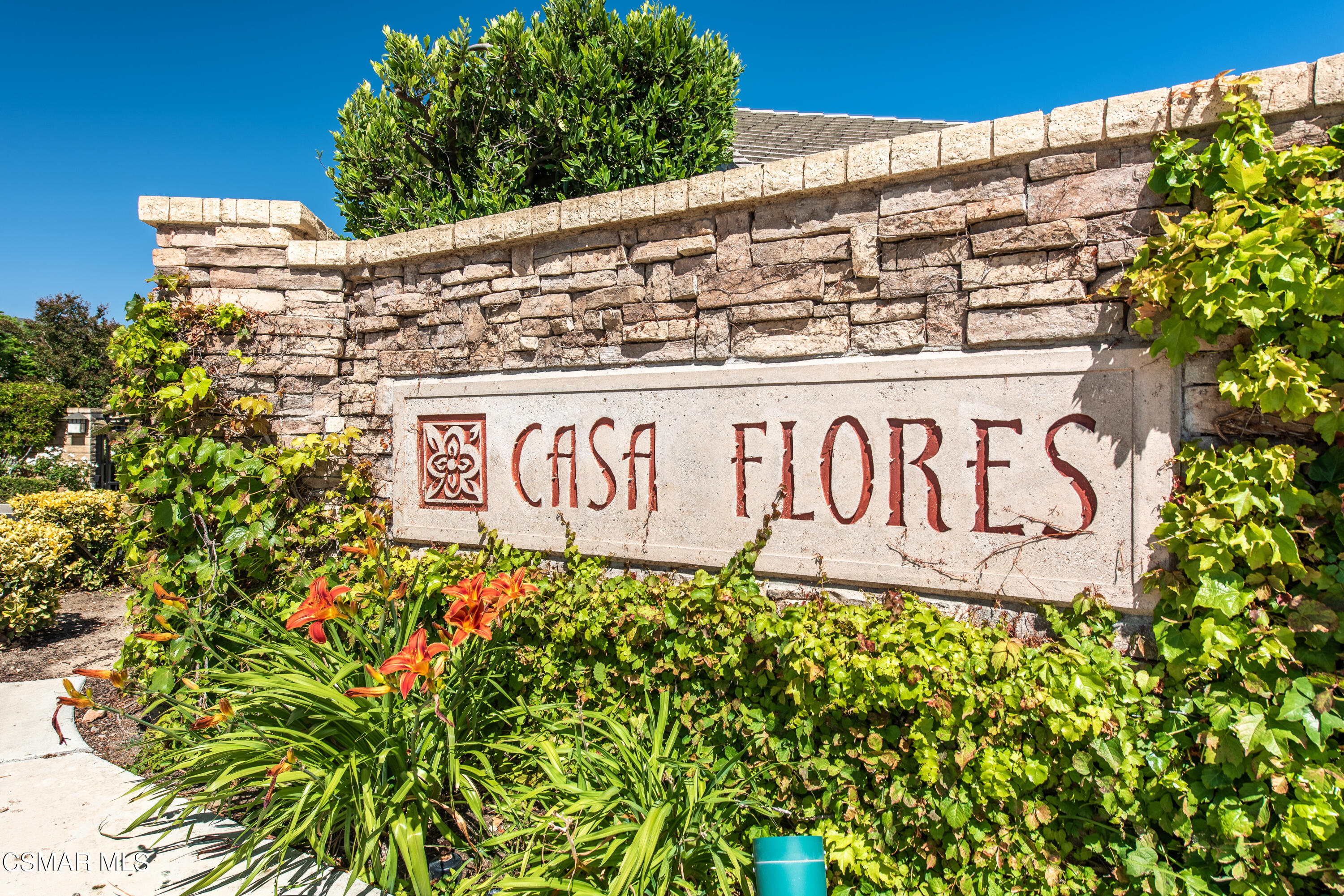 5658 Vinca Street Simi Valley, CA 93063 - Photo 43 of 44 Entrance to Comunity