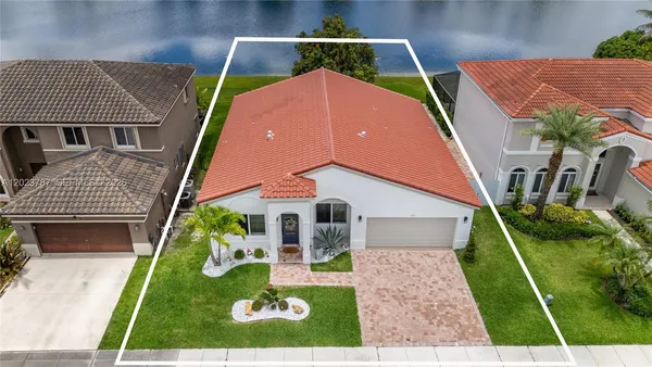 $779,000 | 1601 Southwest 106th Terrace, Davie, FL 33324