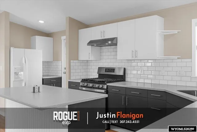 $189,000 | 5277 West Buick Street, Mills, WY 82604