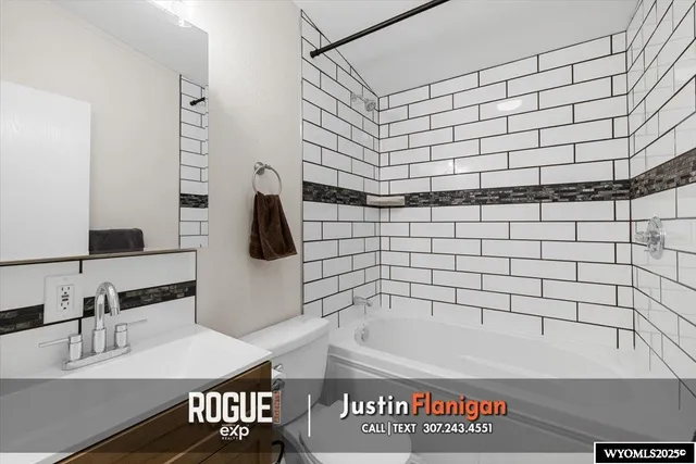 $189,000 | 5277 West Buick Street, Mills, WY 82604