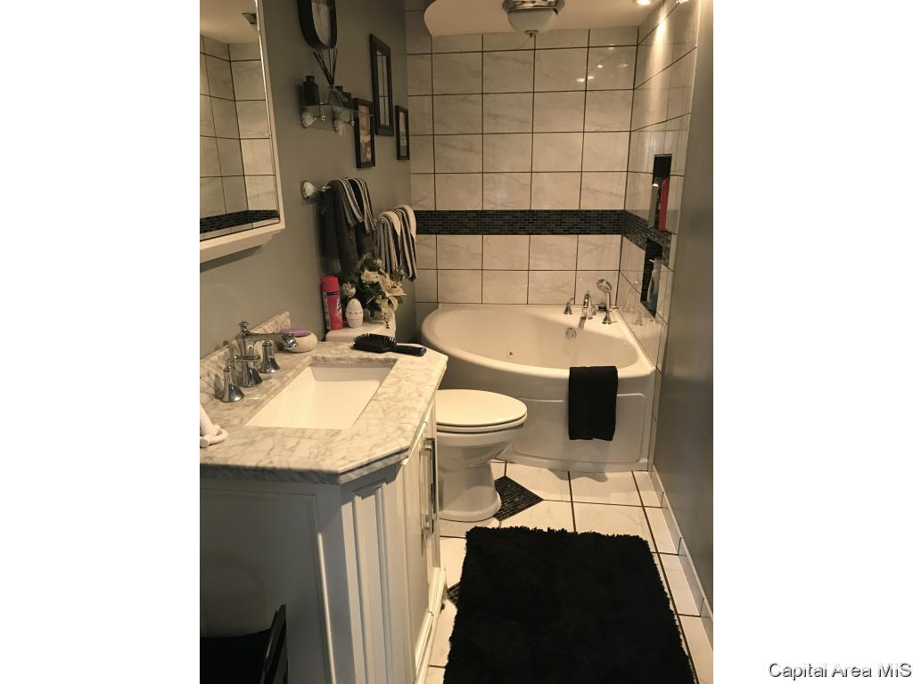 833 South Walnut Street Springfield, IL 62704 - Photo 23 of 36