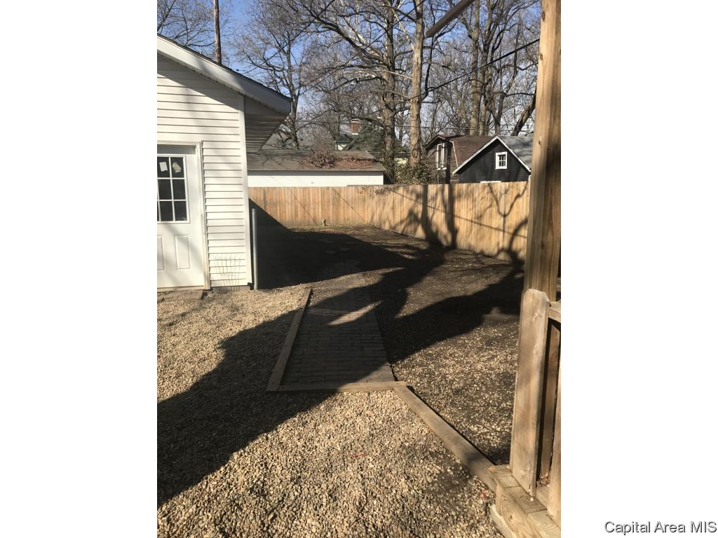 833 South Walnut Street Springfield, IL 62704 - Photo 35 of 36