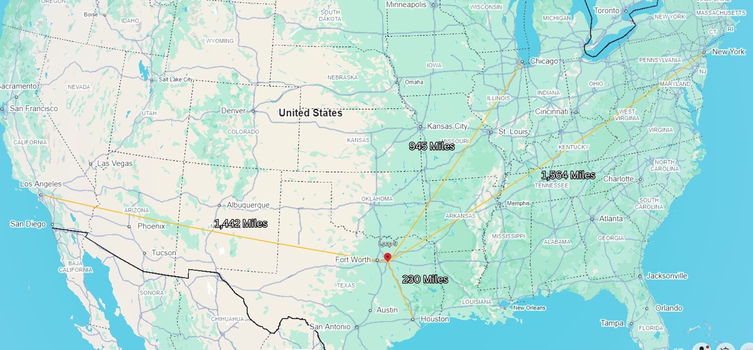 3250 Loop 9 Lancaster, TX 75146 - Photo 3 of 19 a bathroom with a shower