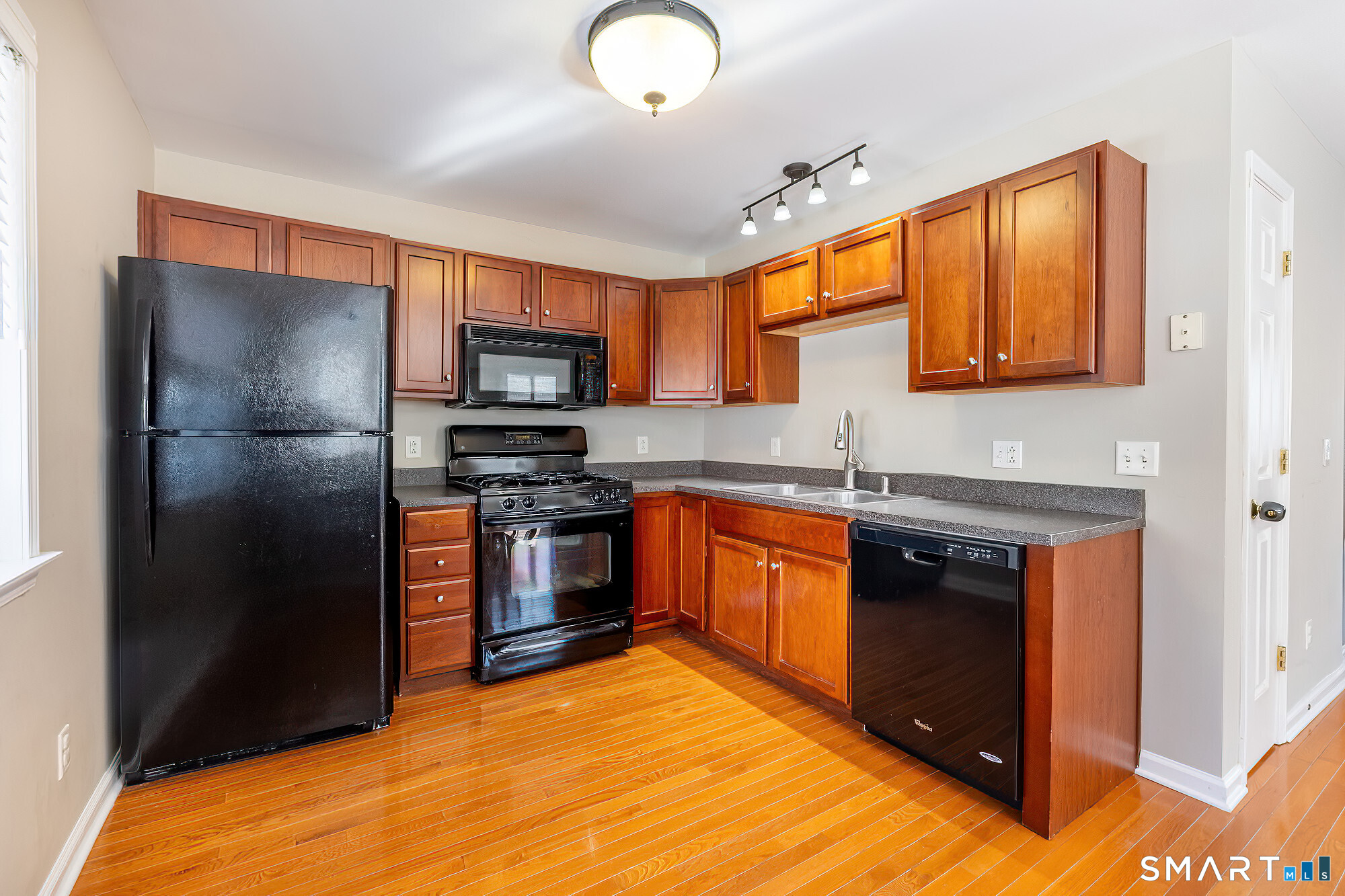 15 Scuppo Road, Unit 1504 Danbury, CT 06811 - Photo 5 of 24