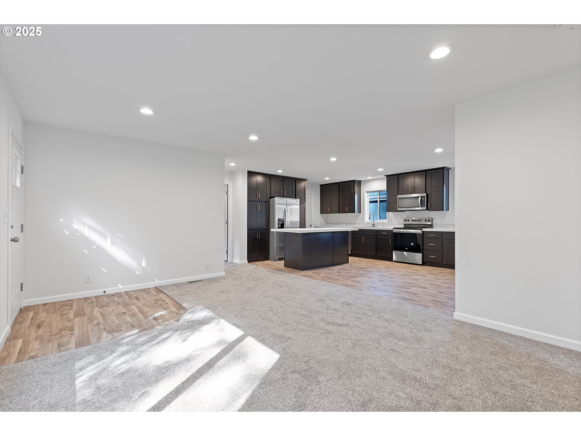 450 Southwest Juniper Road Estacada, OR 97023 - Photo 5 of 36 a view of kitchen and kitchen island