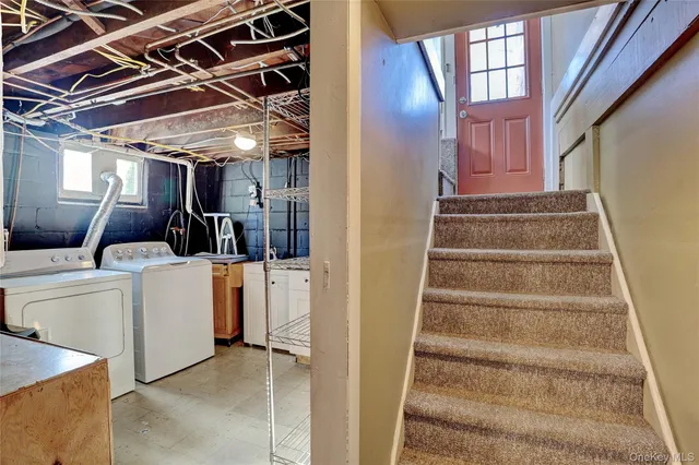 a view of entryway and hall