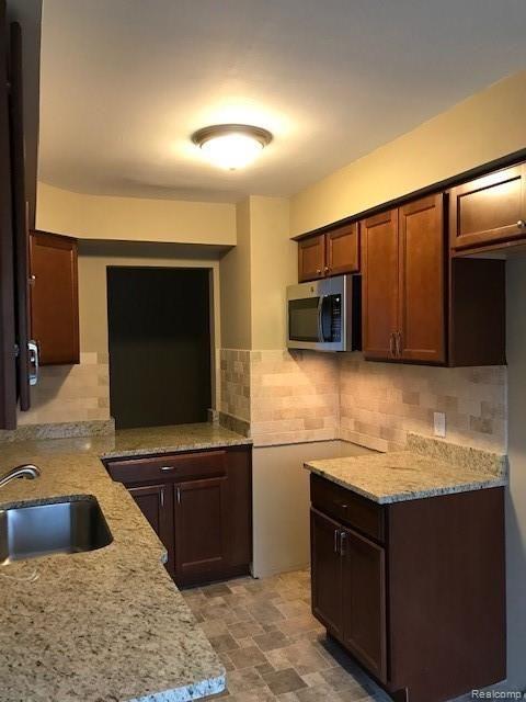 8401 18 18 Mile Road, Unit 27C Sterling Heights, MI 48313 - Photo 5 of 35