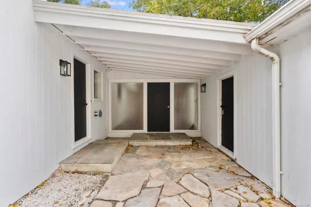 a view of entryway with front door