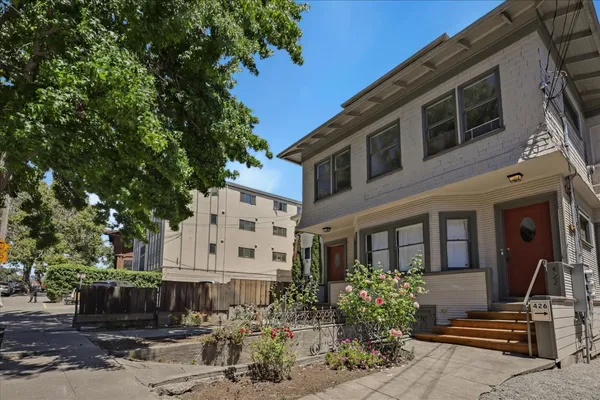 $3,050 | 422 Vernon Street, Oakland, CA 94610