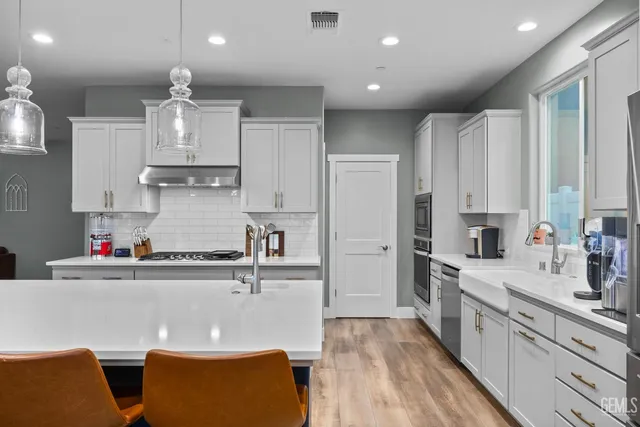 $779,000 | Undisclosed Address, Bakersfield, CA 93311