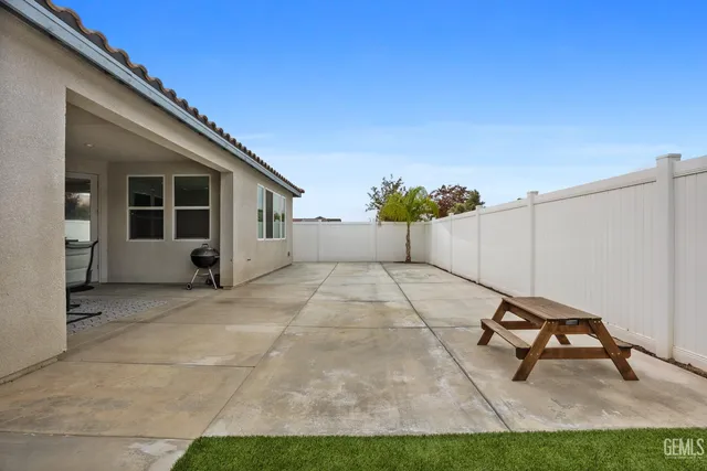 $779,000 | Undisclosed Address, Bakersfield, CA 93311