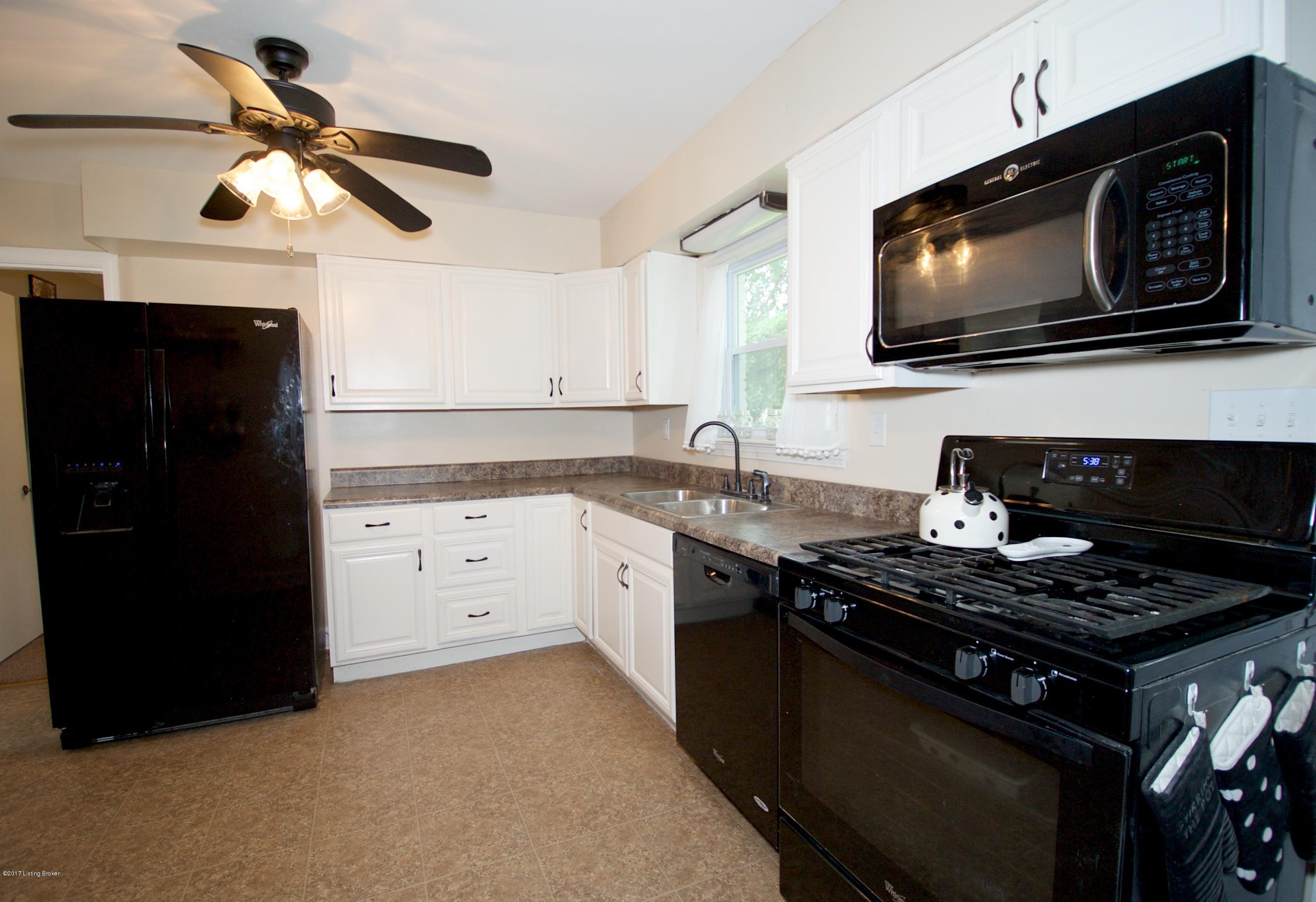 3429 Janell Road Louisville, KY 40216 - Photo 53 of 74 3429 Janell 112
