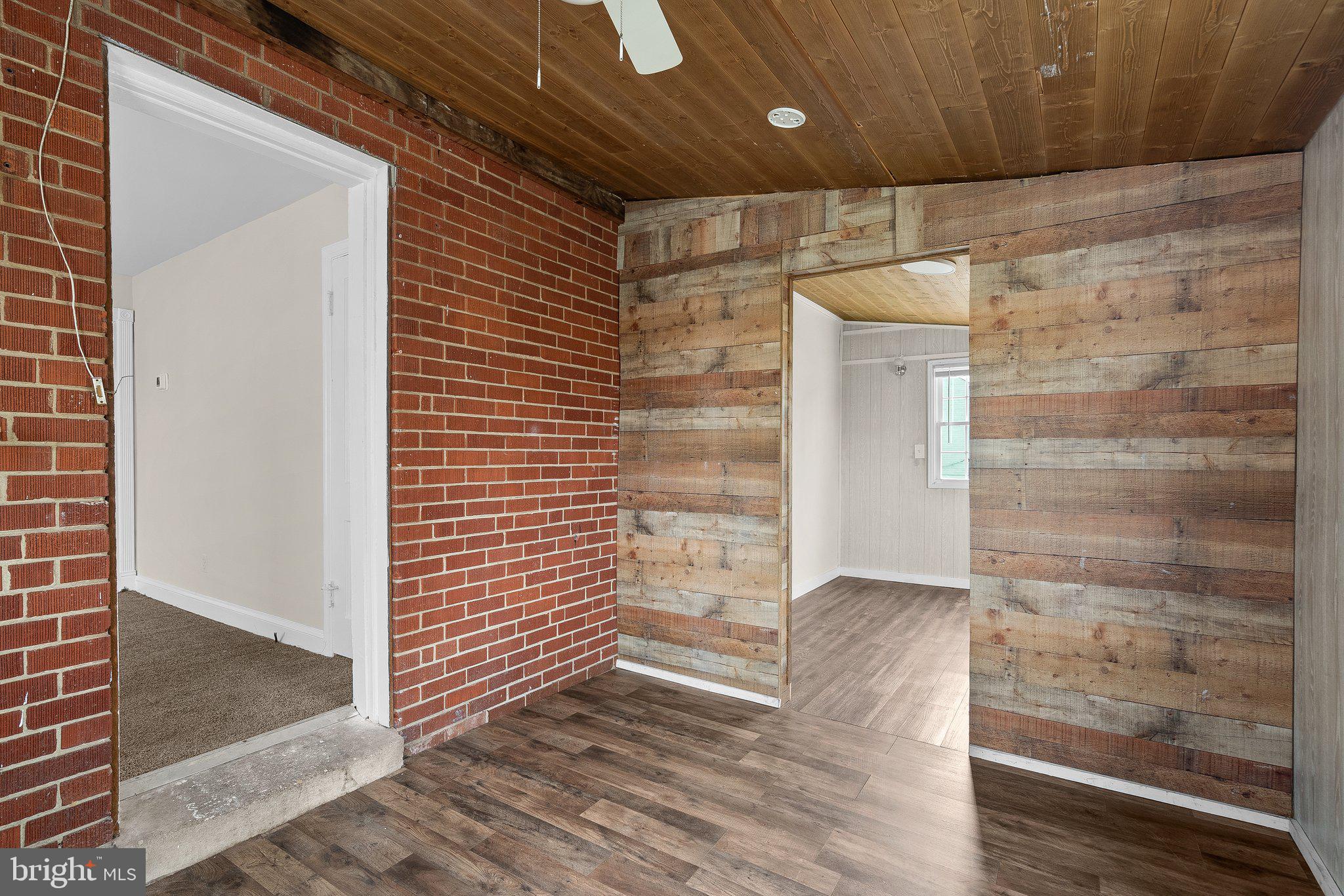 6711 Surratts Road Clinton, MD 20735 - Photo 20 of 30 Entryway