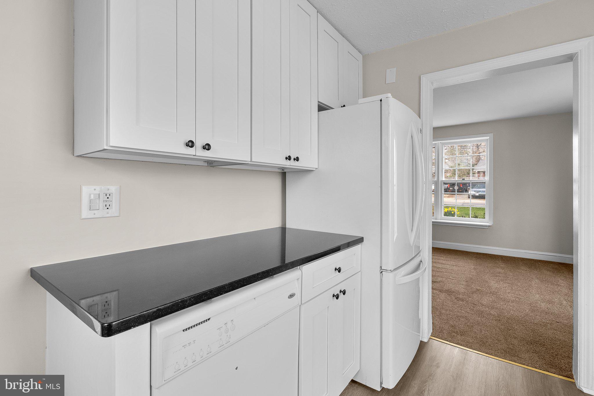 6711 Surratts Road Clinton, MD 20735 - Photo 5 of 30 Beautiful new kitchen