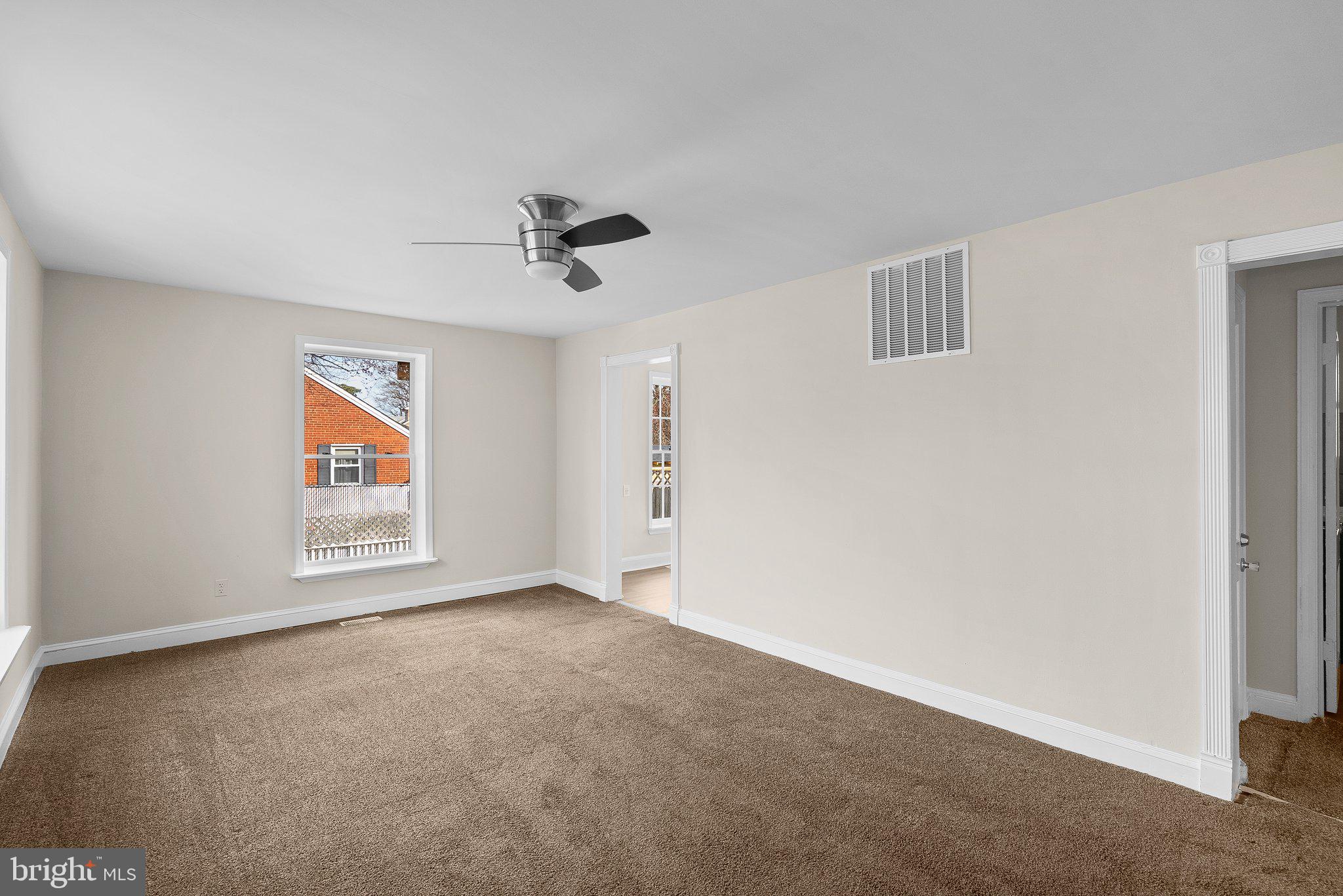 6711 Surratts Road Clinton, MD 20735 - Photo 9 of 30 Living/Dining Room