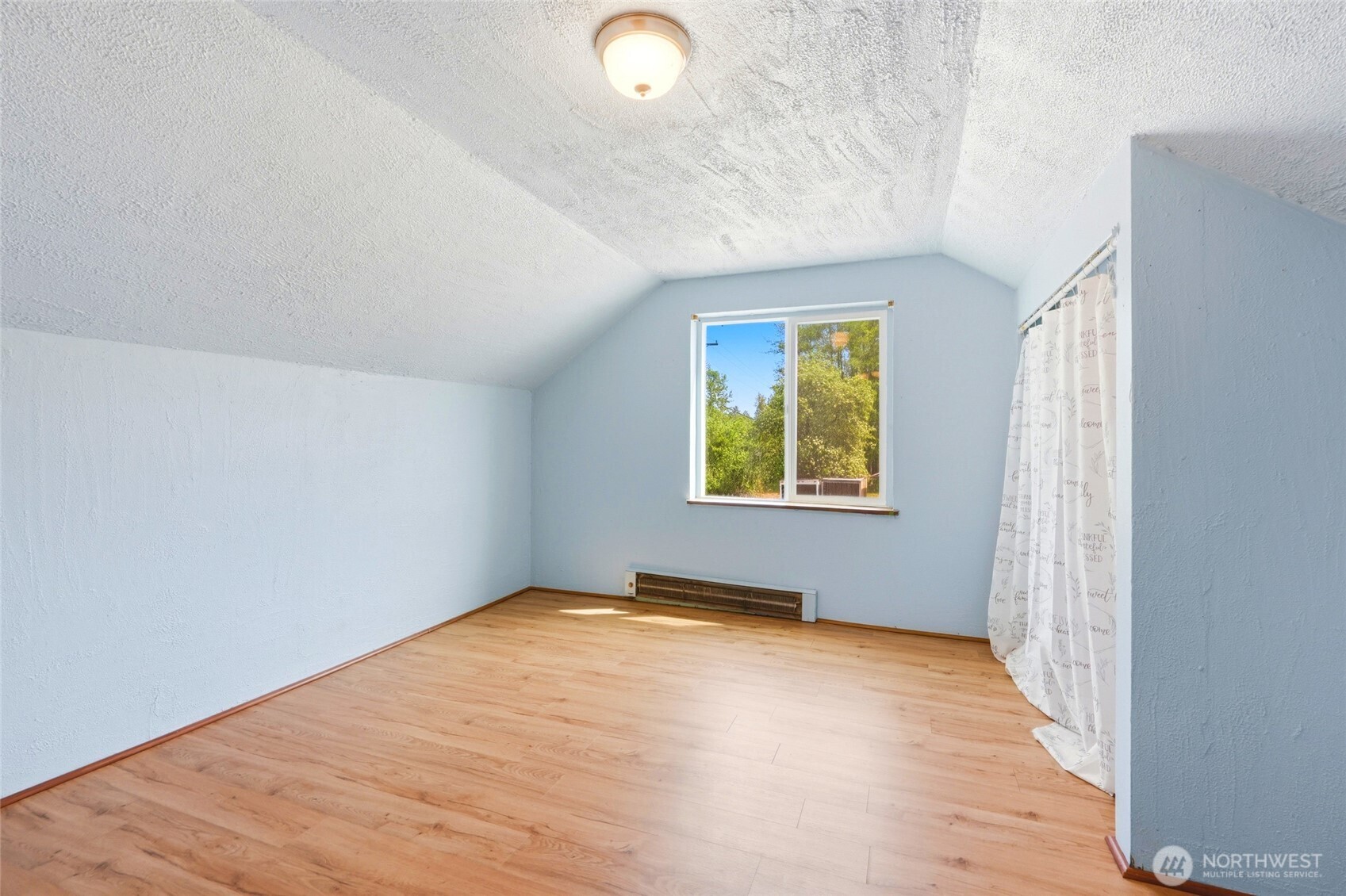 21716 State Rte 530 Northeast Arlington, WA 98223 - Photo 22 of 38 an empty room with windows