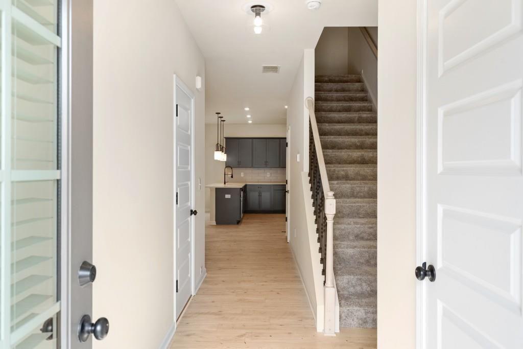 421 Fair Oak Lane Calhoun, GA 30701 - Photo 3 of 36