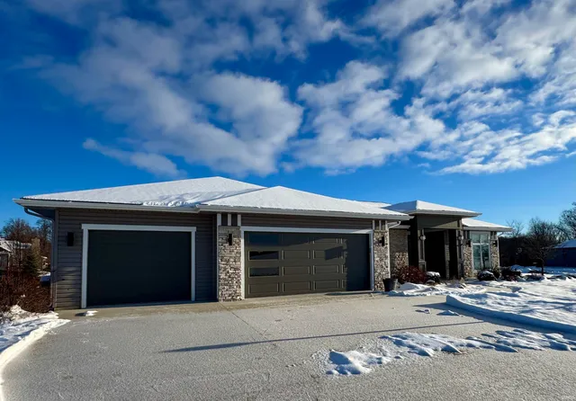 $500,000 | 11819 Distant Hills, Spencerville, IN 46788