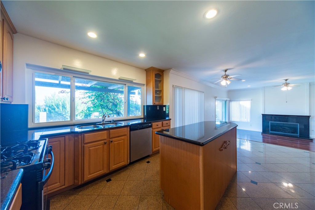 21515 Chirping Sparrow Road Diamond Bar, CA 91765 - Photo 7 of 33 Gallery Image 7