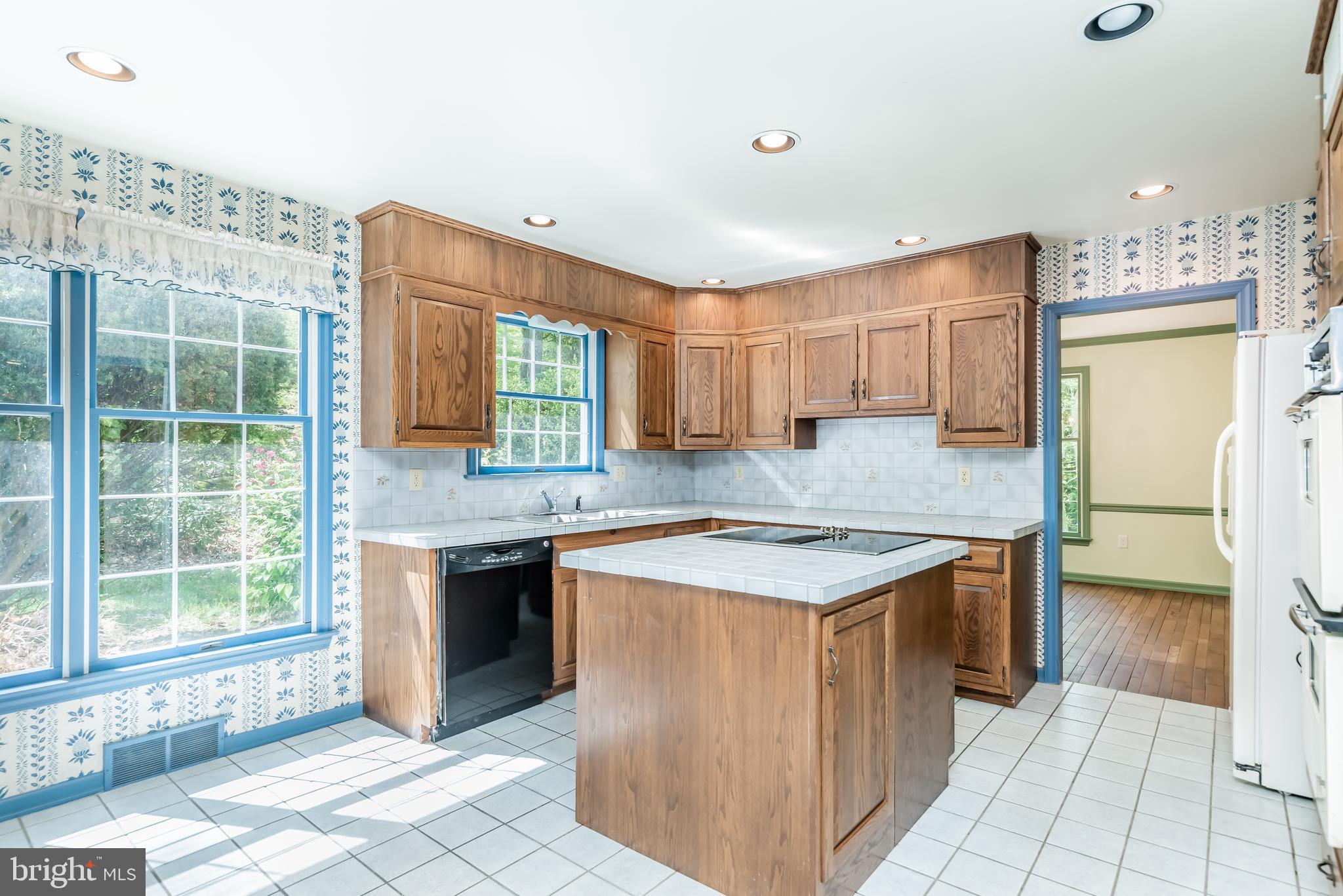 1309 Kuhn Road Boiling Springs, PA 17007 - Photo 12 of 38 Gallery Image 12