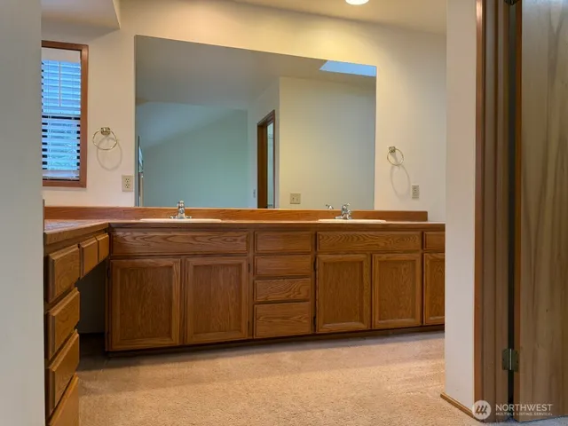 $3,750 | 14918 Southeast 64th Street, Bellevue, WA 98006