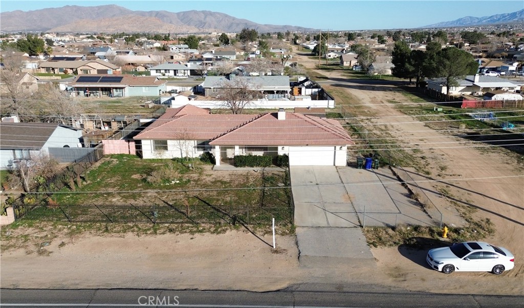 11911 Kiowa Road Apple Valley, CA 92308 - Photo 5 of 40 a view of a city
