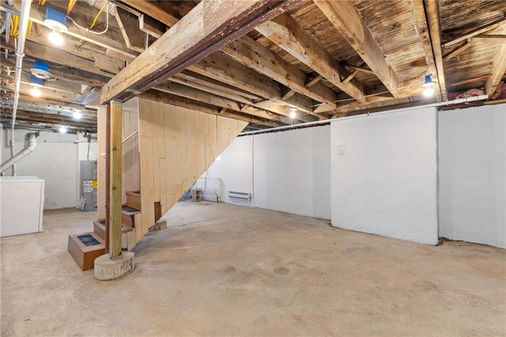 311 Elsdon Street Pittsburgh, PA 15214 - Photo 25 of 35 a view of an empty room