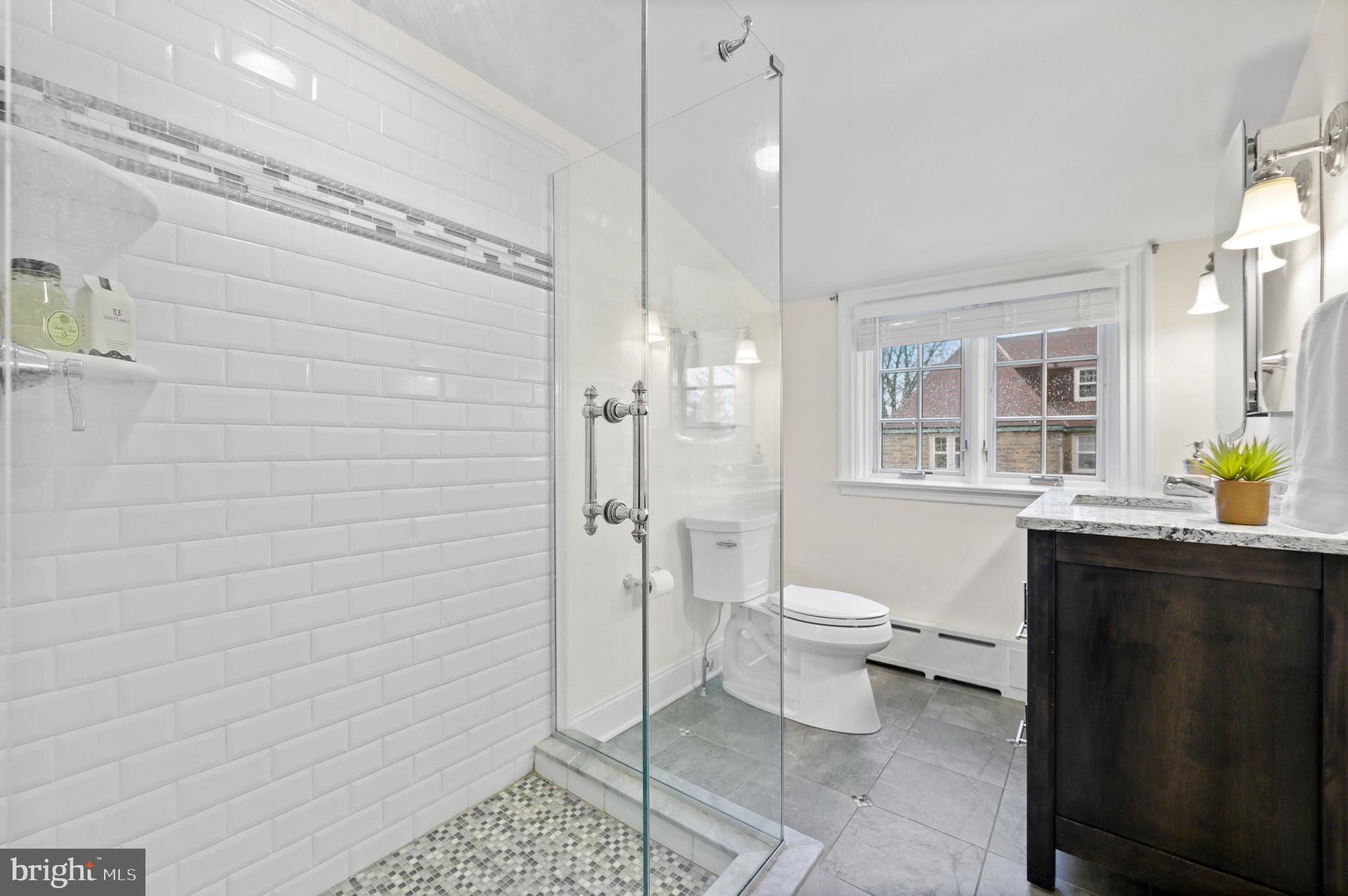 111 Ringwood Road Bryn Mawr, PA 19010 - Photo 27 of 39 Full Bathroom 2nd floor Hallway