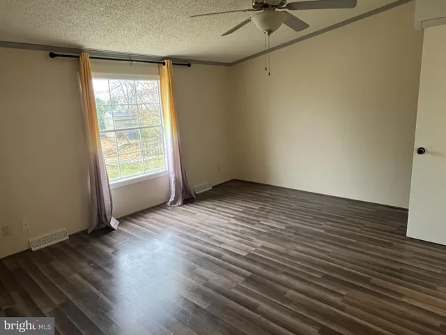 $150,000 | 880 Royal Crest Drive, Martinsburg, WV 25401