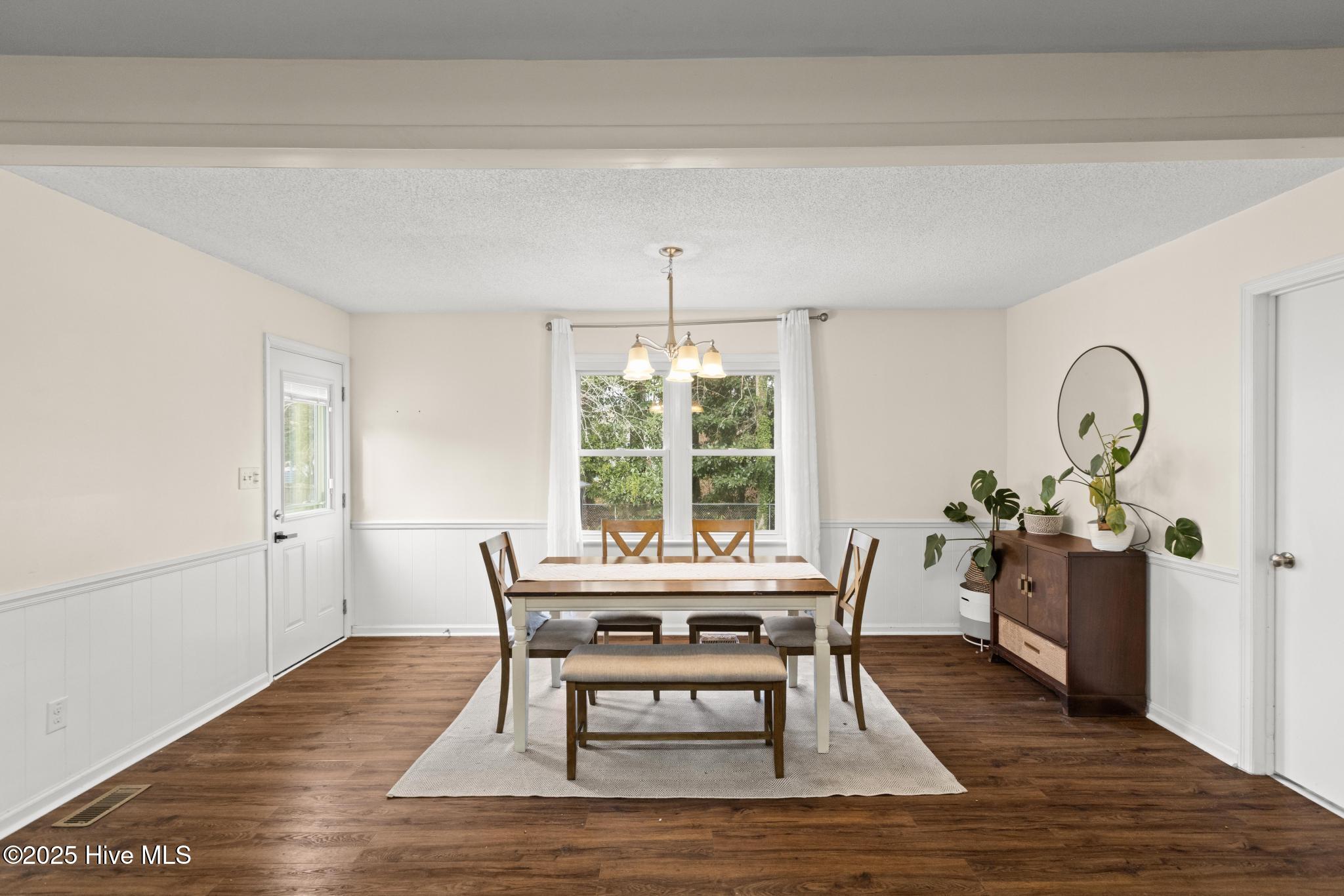 809 Barn Street Jacksonville, NC 28540 - Photo 12 of 33 425A8734