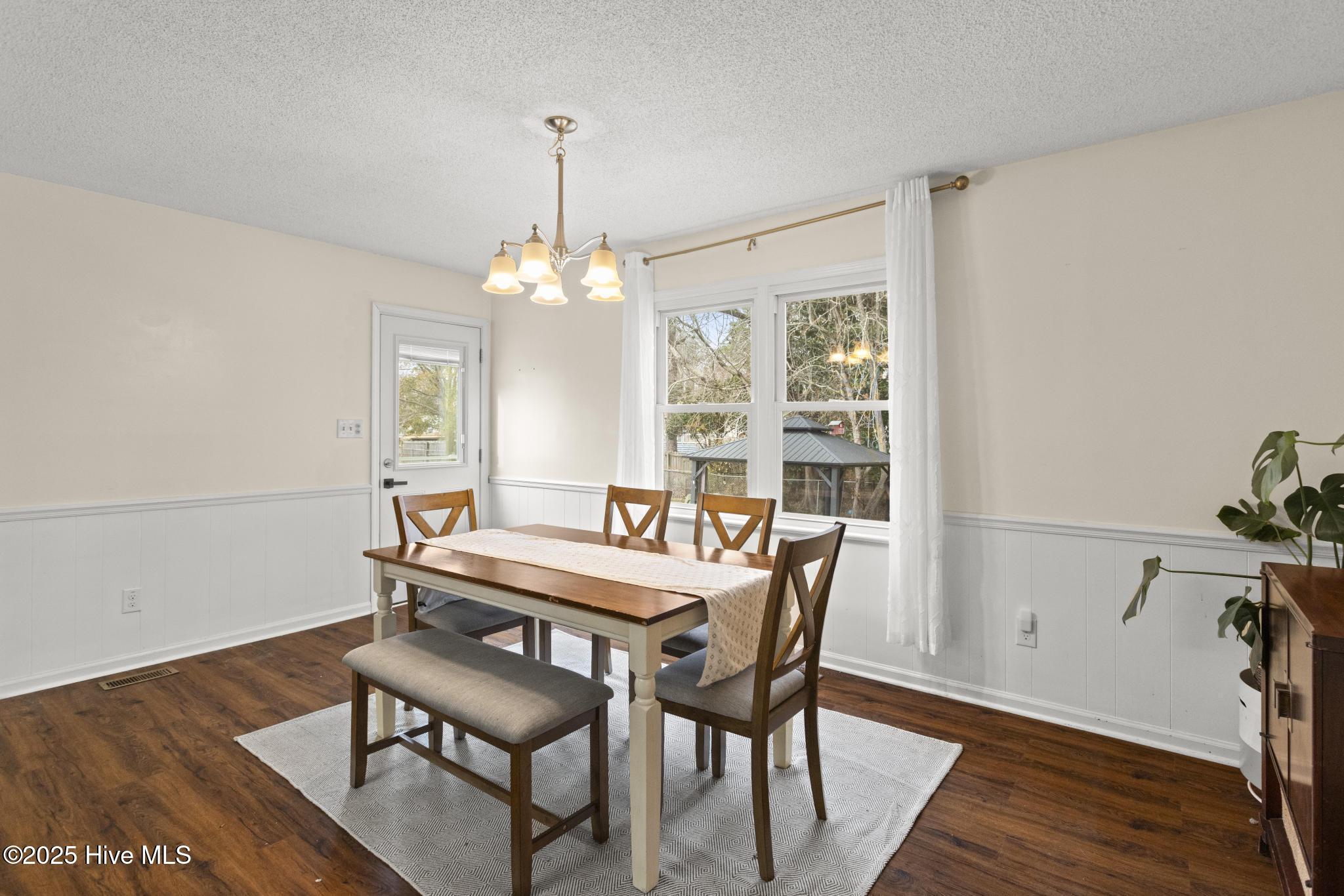 809 Barn Street Jacksonville, NC 28540 - Photo 13 of 33 425A8737