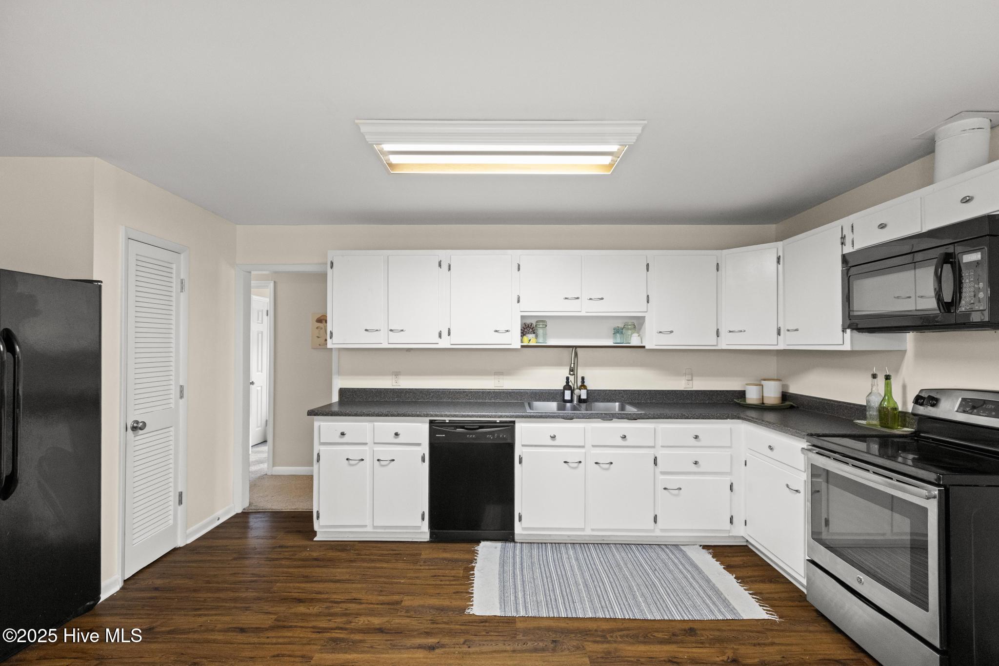 809 Barn Street Jacksonville, NC 28540 - Photo 17 of 33 425A8749