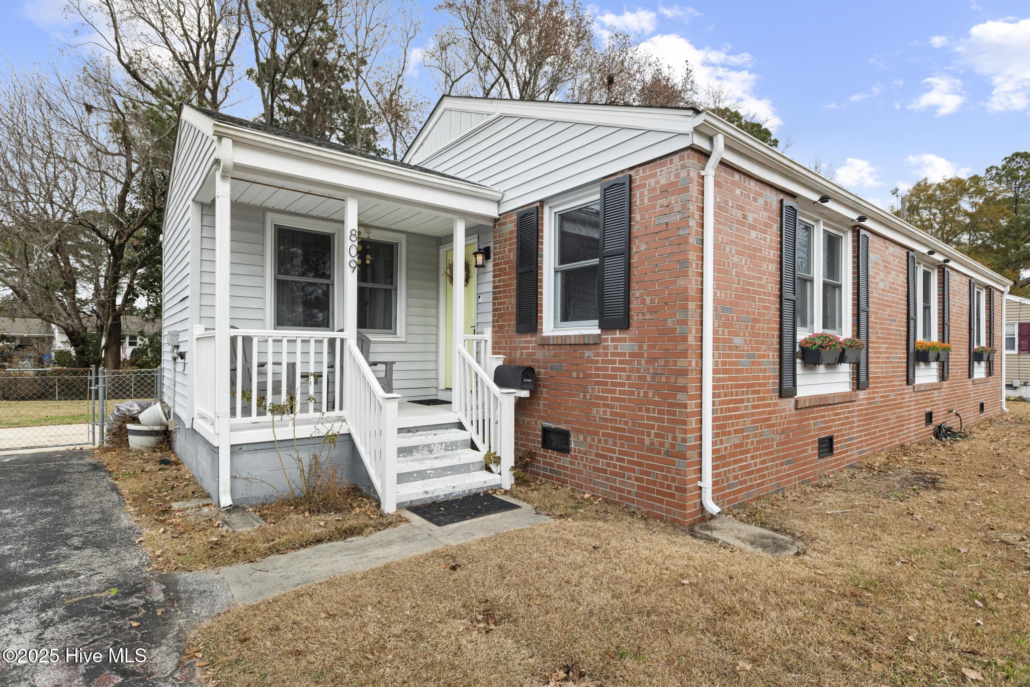 809 Barn Street Jacksonville, NC 28540 - Photo 3 of 33 425A8723