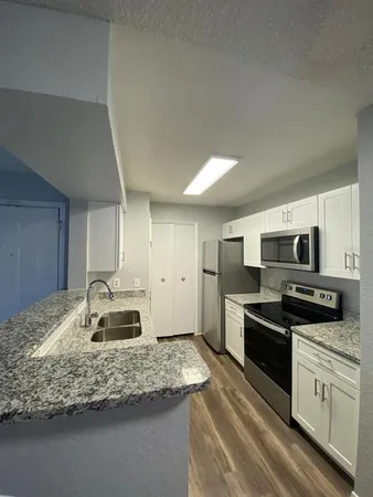 $1,600 | 4400 Thornbriar Lane, Unit 205, Orlando, FL 32822