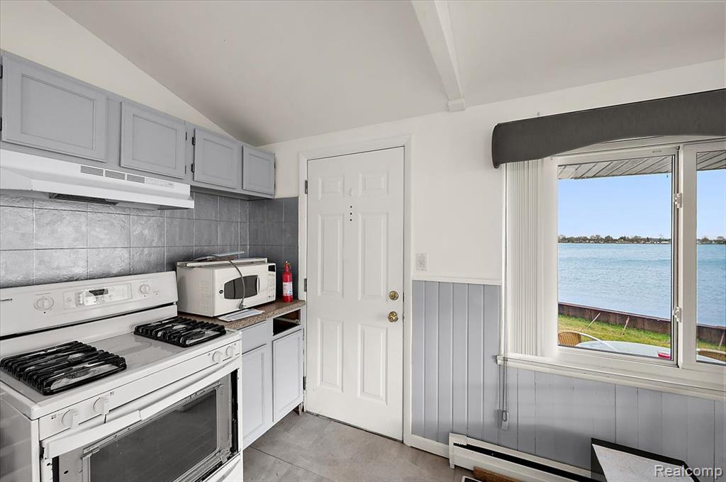 9287 North River Road, Unit 1 Algonac, MI 48001 - Photo 6 of 16