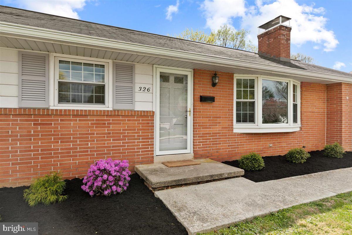 326 Gochnauer Avenue Lititz, PA 17543 - Photo 10 of 30