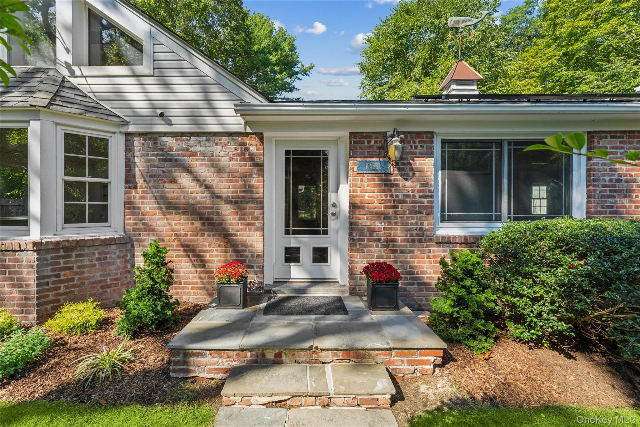 29 Squiretown Road, Unit D Hampton Bays, NY 11946 - Photo 7 of 16