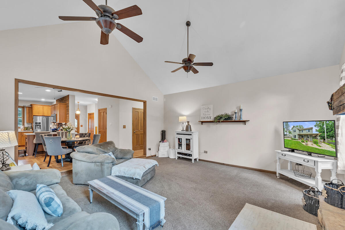 22727 126th Street Salem Lakes, WI 53104 - Photo 4 of 48 Oversized Living Room