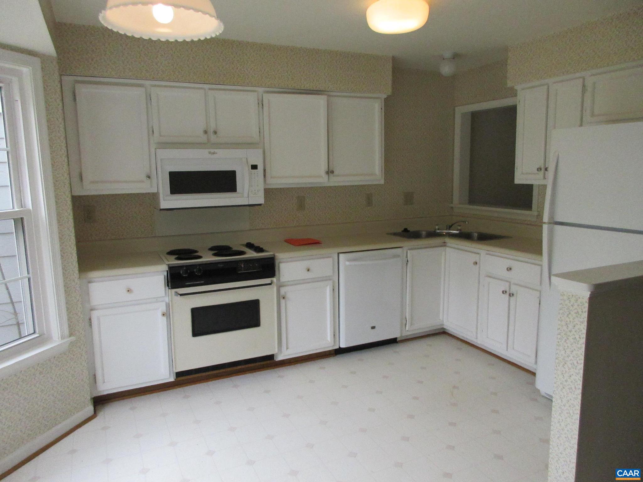 3213 Gateway Circle Charlottesville, VA 22911 - Photo 9 of 17