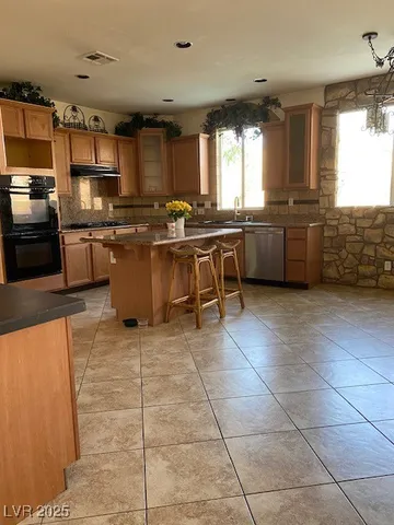 $3,600 | 11472 Storici Street, Las Vegas, NV 89141