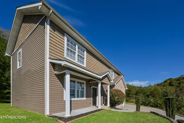 $2,270 | 7207 Remagen Lane, Knoxville, TN 37920